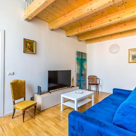 Nova Stylish House In Center By Napoliapartments Esterno foto