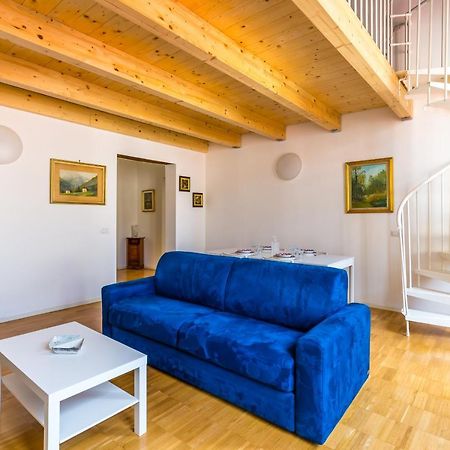 Nova Stylish House In Center By Napoliapartments Esterno foto
