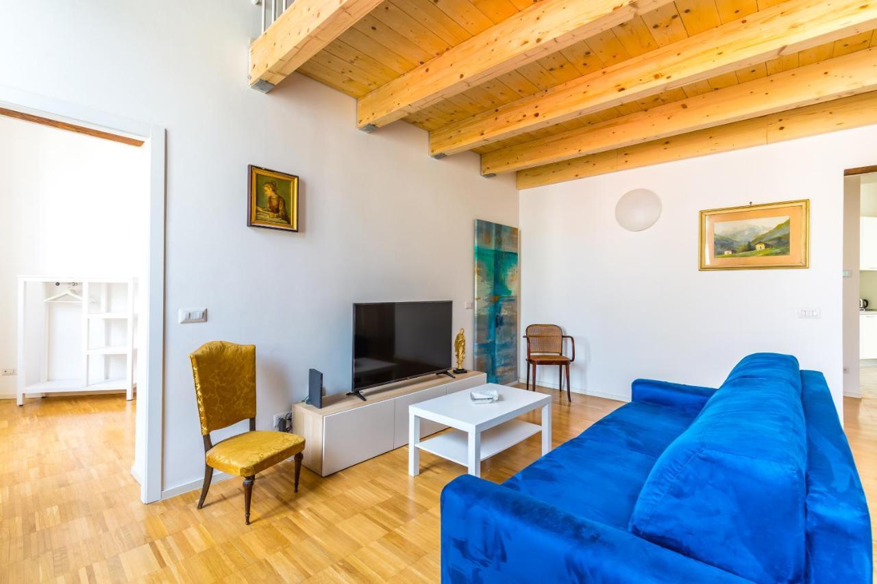 Nova Stylish House In Center By Napoliapartments Esterno foto