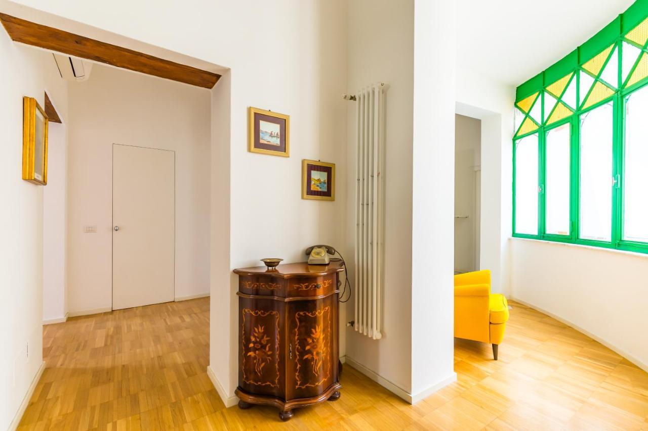 Nova Stylish House In Center By Napoliapartments Esterno foto
