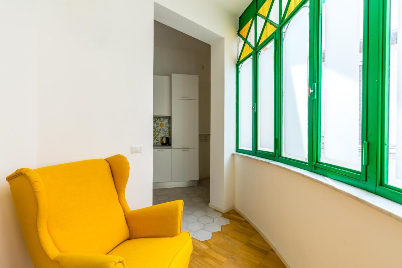 Nova Stylish House In Center By Napoliapartments Esterno foto