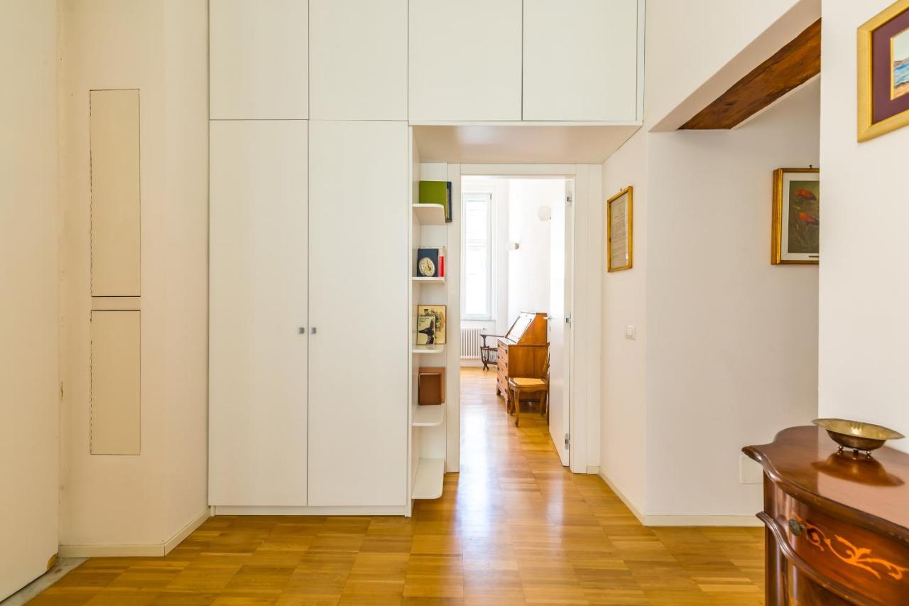 Nova Stylish House In Center By Napoliapartments Esterno foto