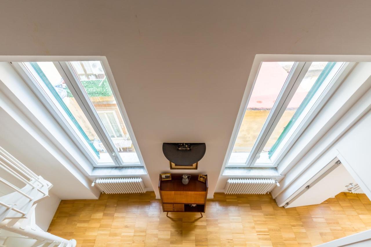 Nova Stylish House In Center By Napoliapartments Esterno foto