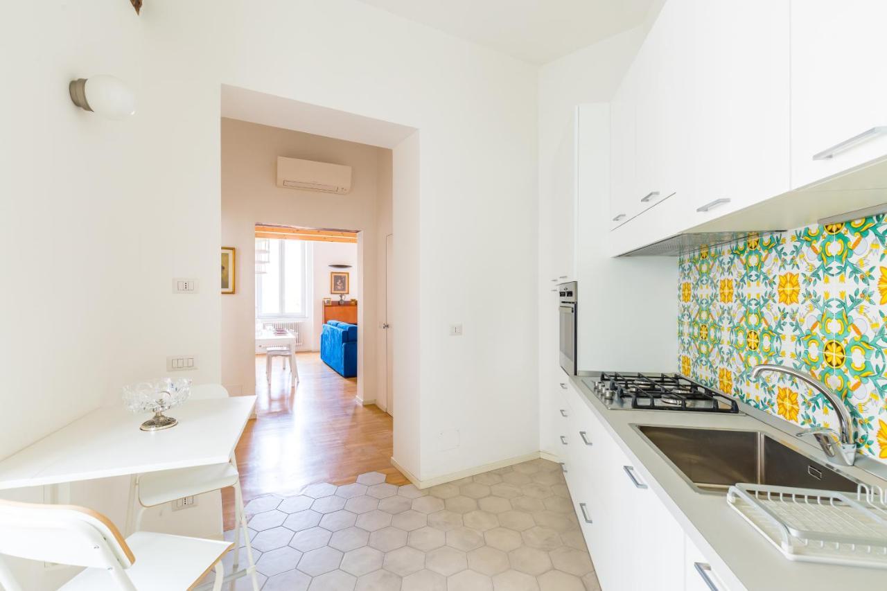Nova Stylish House In Center By Napoliapartments Esterno foto