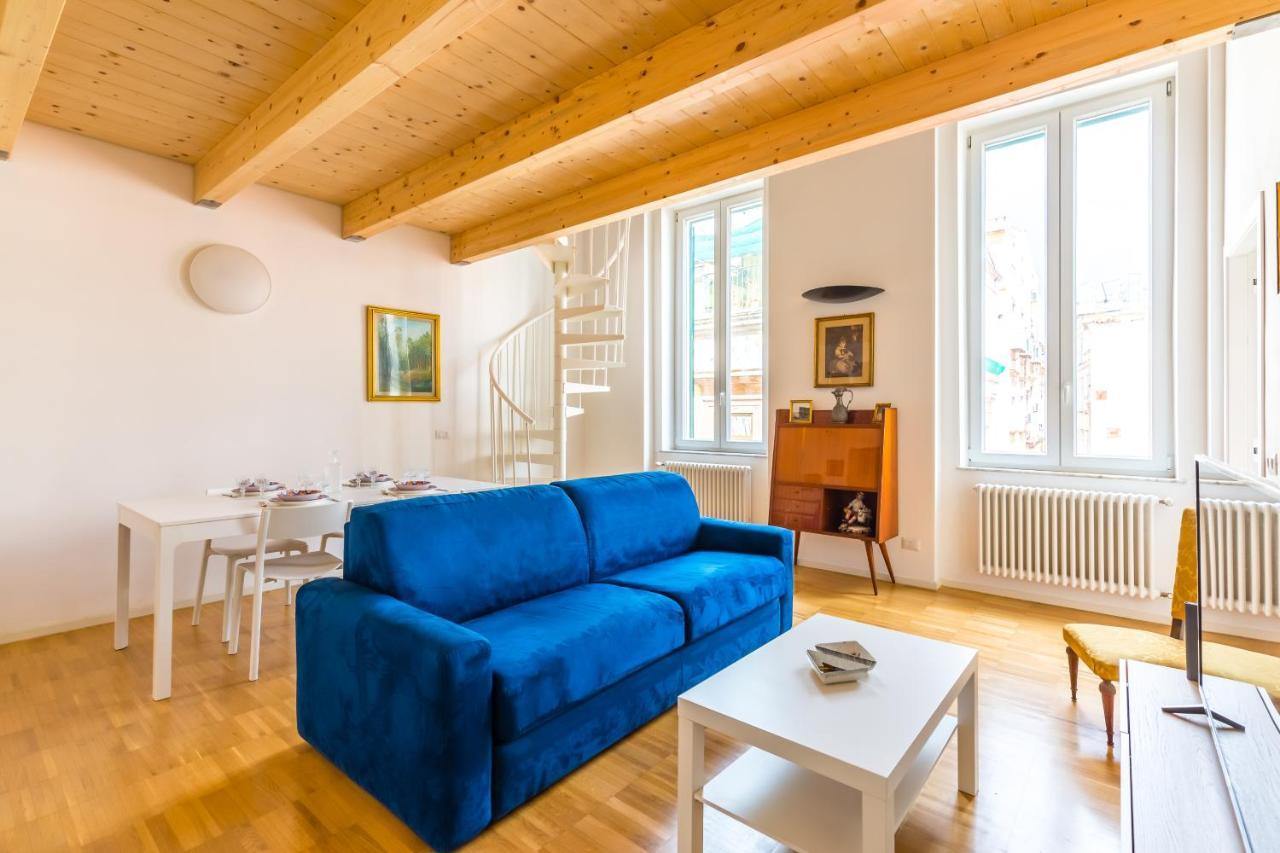 Nova Stylish House In Center By Napoliapartments Esterno foto