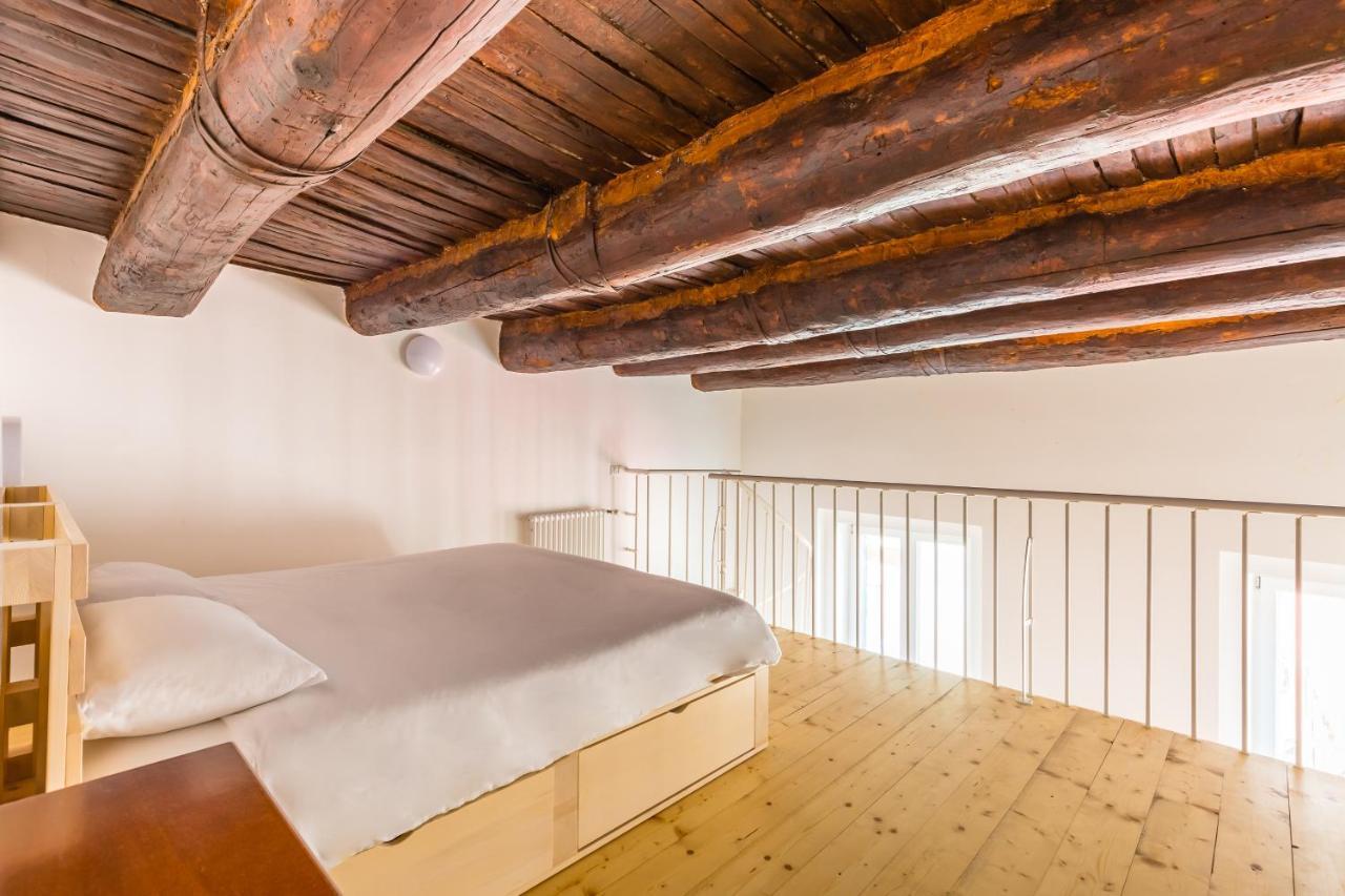 Nova Stylish House In Center By Napoliapartments Esterno foto